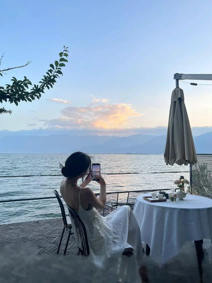 Bìa TÌNH YÊU KHÔNG THỂ QUAY LẠI
