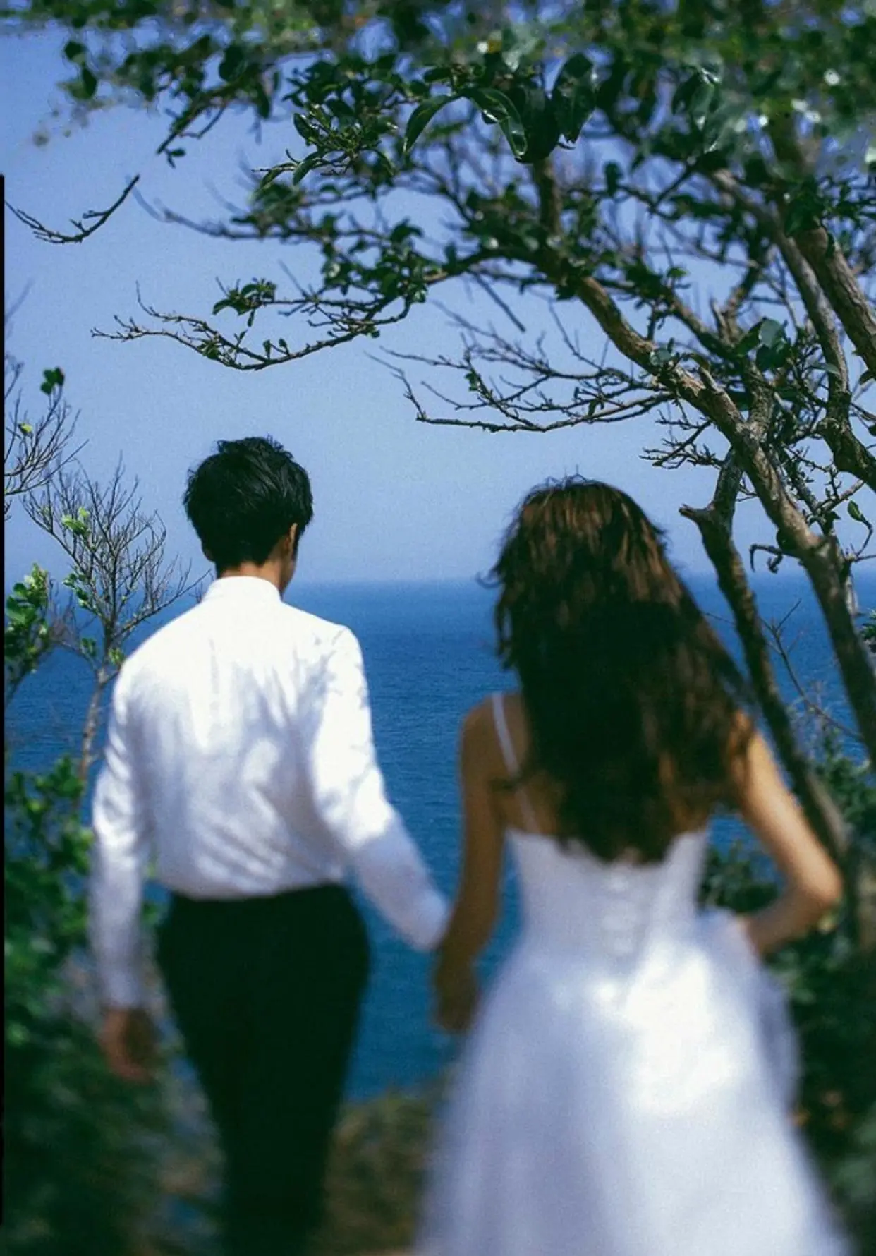 Bìa THỬ THÁCH MẠO HIỂM