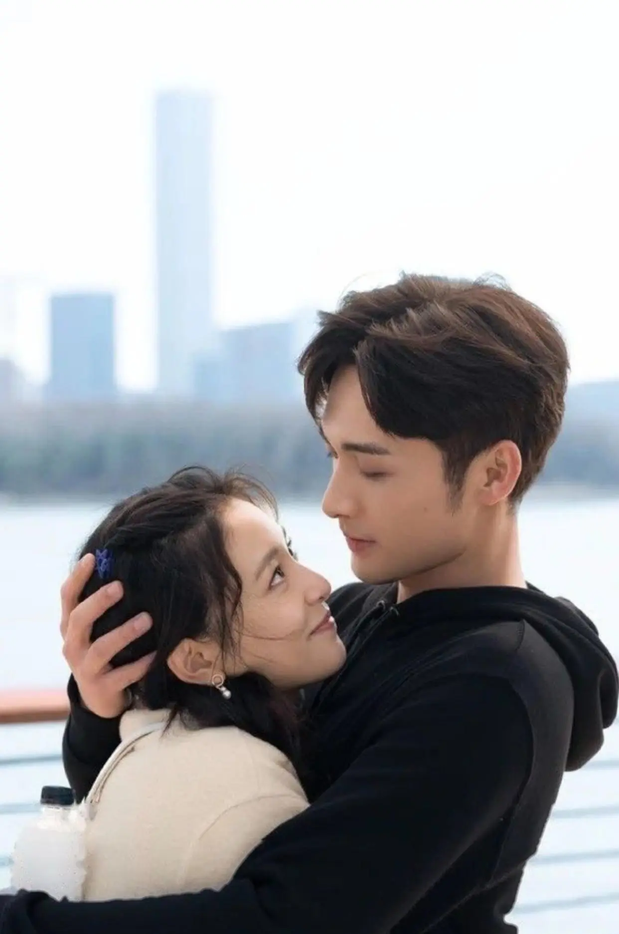 Bìa NHỮNG NĂM THÁNG TUỔI TRẺ