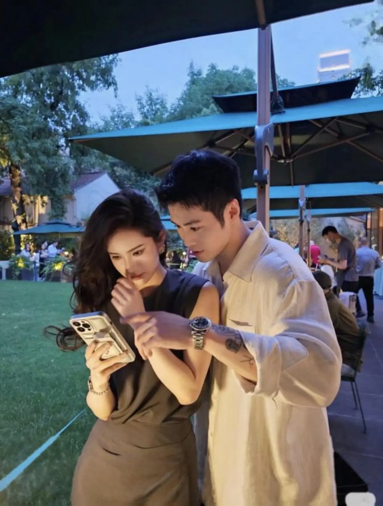 Bìa BẪY YÊU