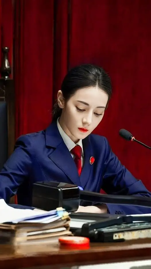 Bìa Hộp Giữ Nhiệt Bí Ẩn
