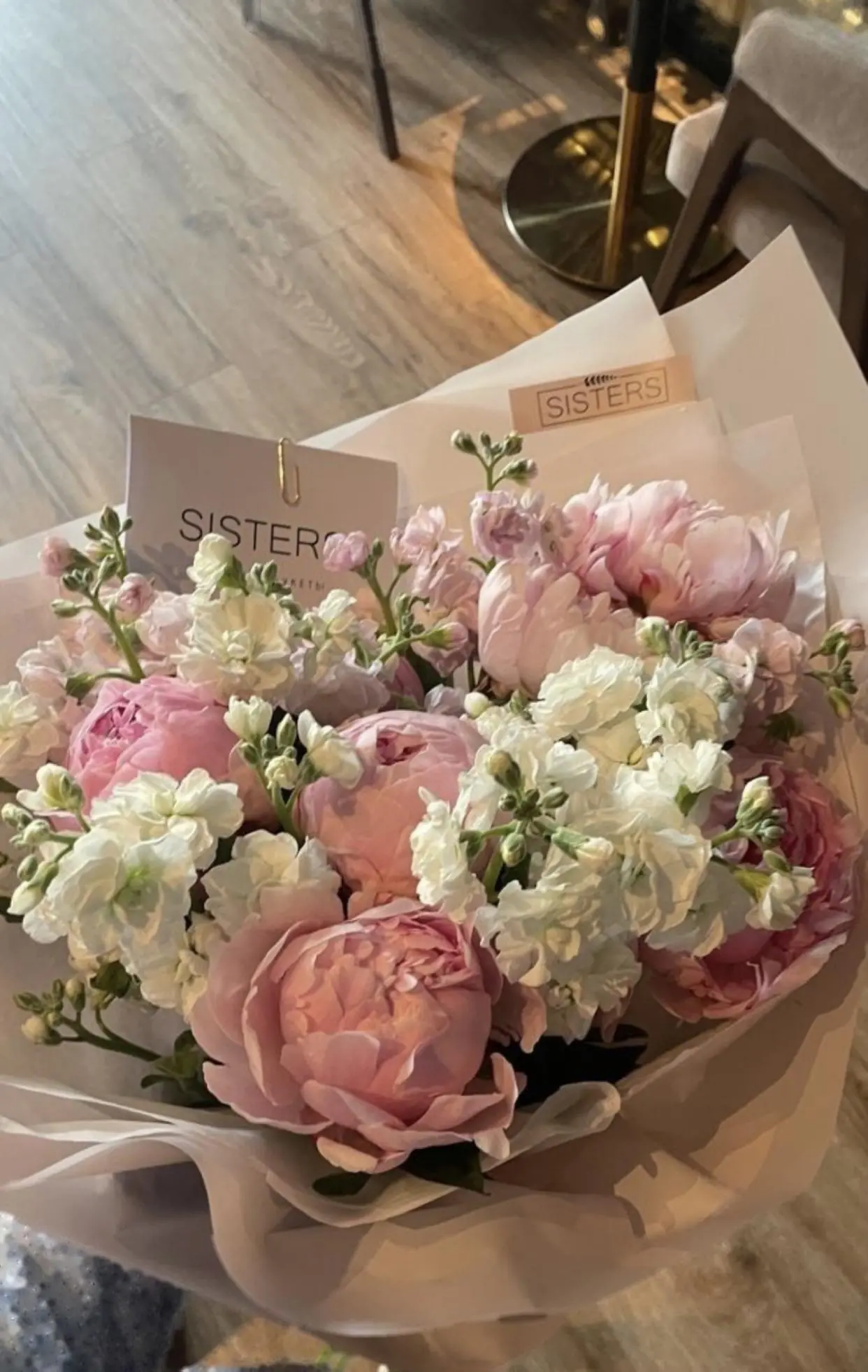Bìa KIỂU NGƯỜI MÊ YÊU