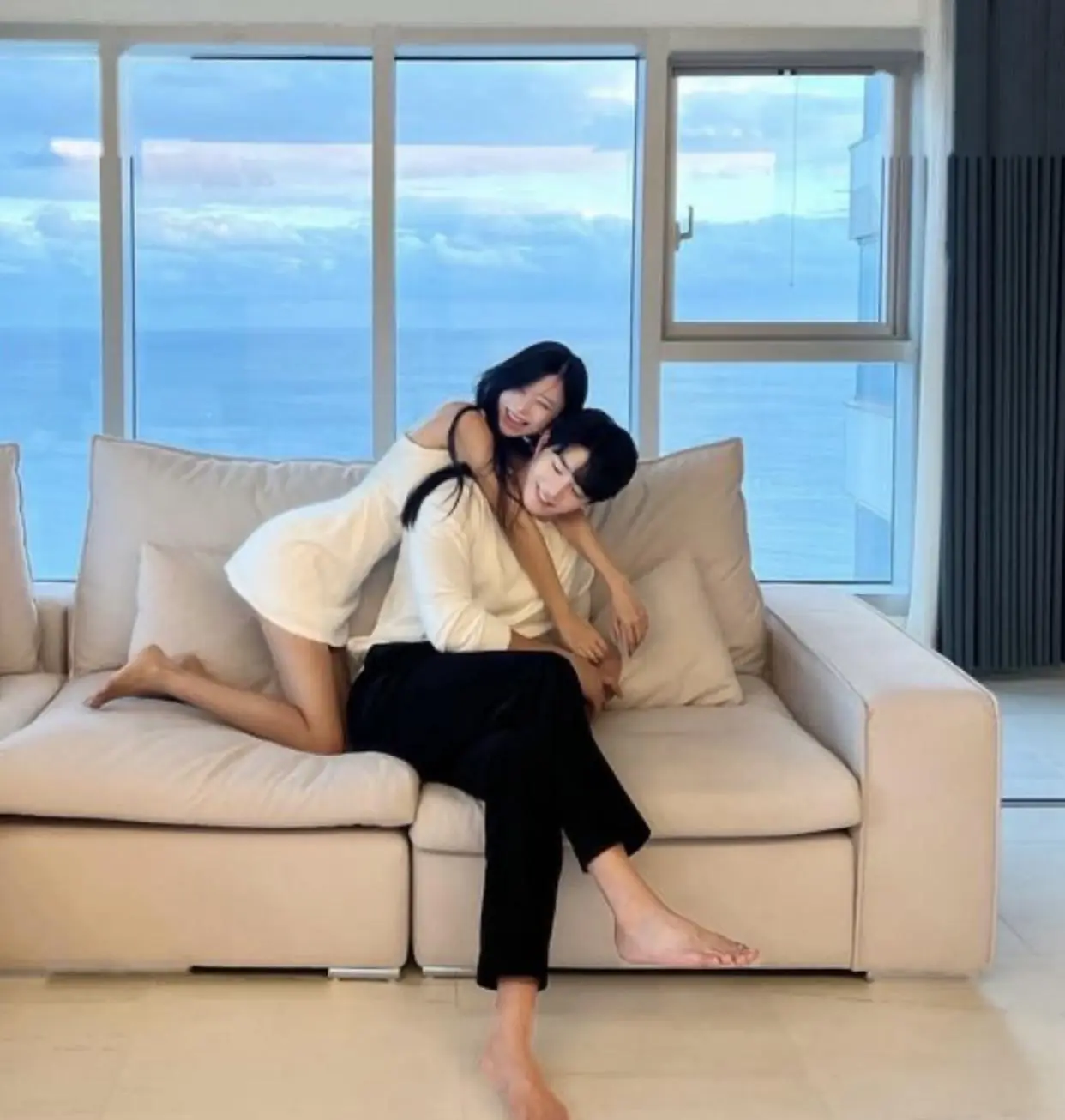 Bìa HỒI HỘP VÀ NGỌT NGÀO