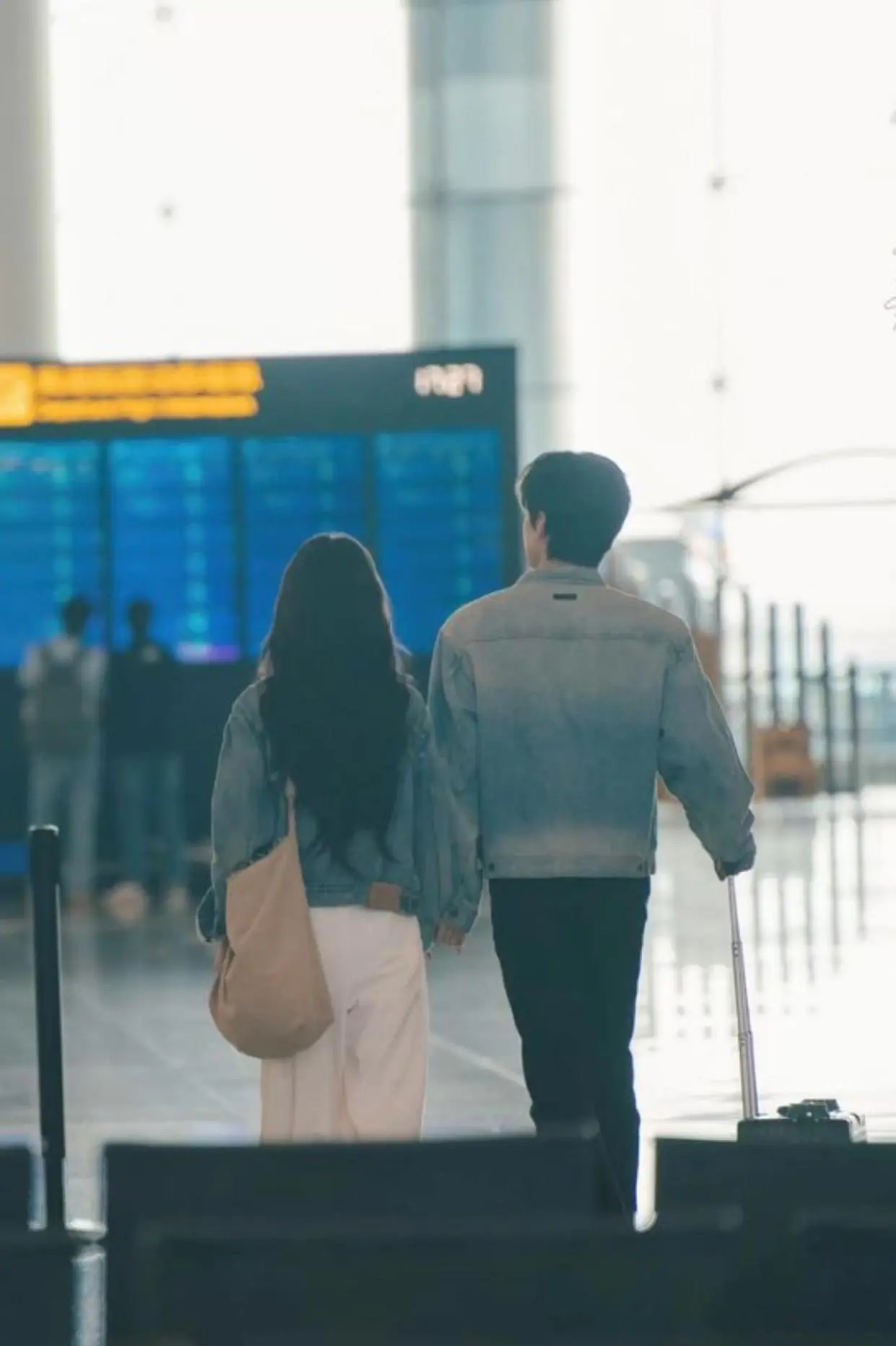 Bìa QUÊN ANH TRONG TỪNG KÝ ỨC