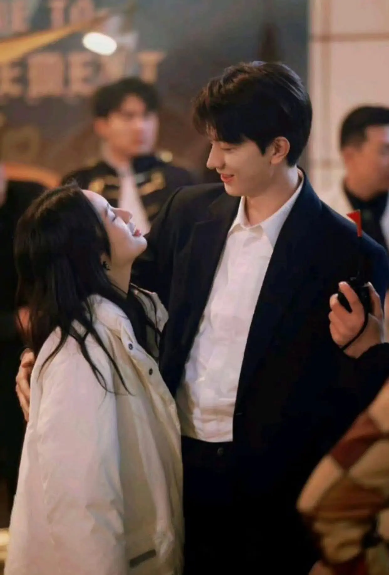 Bìa NỔI HỨNG MUỐN YÊU ĐƯƠNG