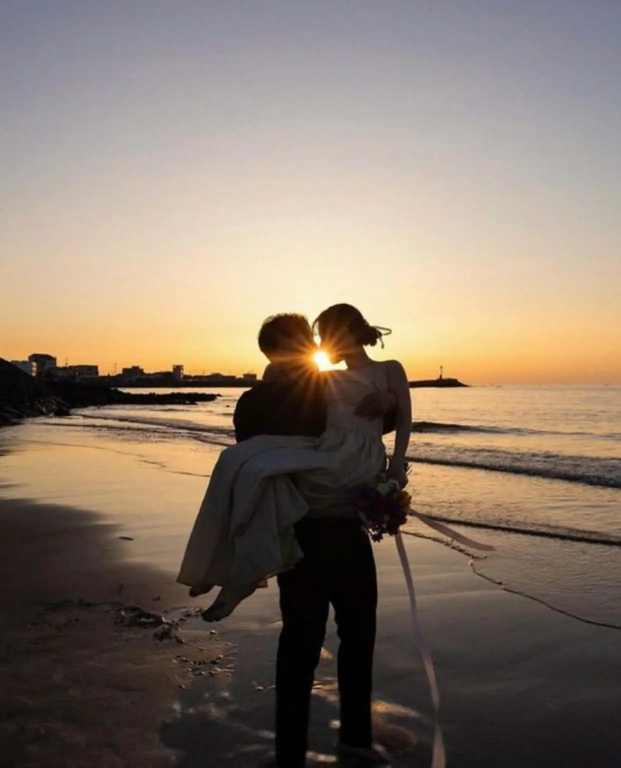 Bìa Cuộc hôn nhân dối trá