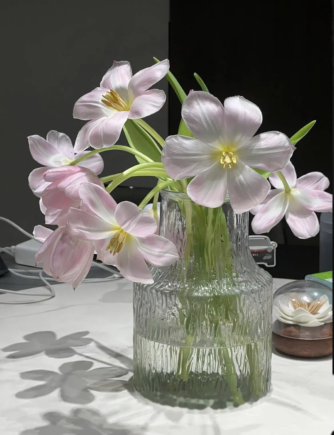 Bìa TÌNH YÊU ANH DÀNH CHO EM