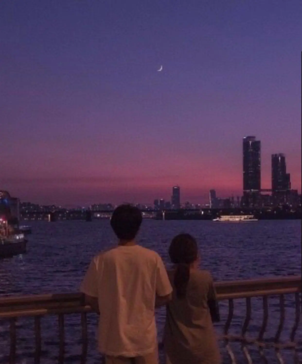 Bìa RỜI XA CỐ DÃ THÀNH