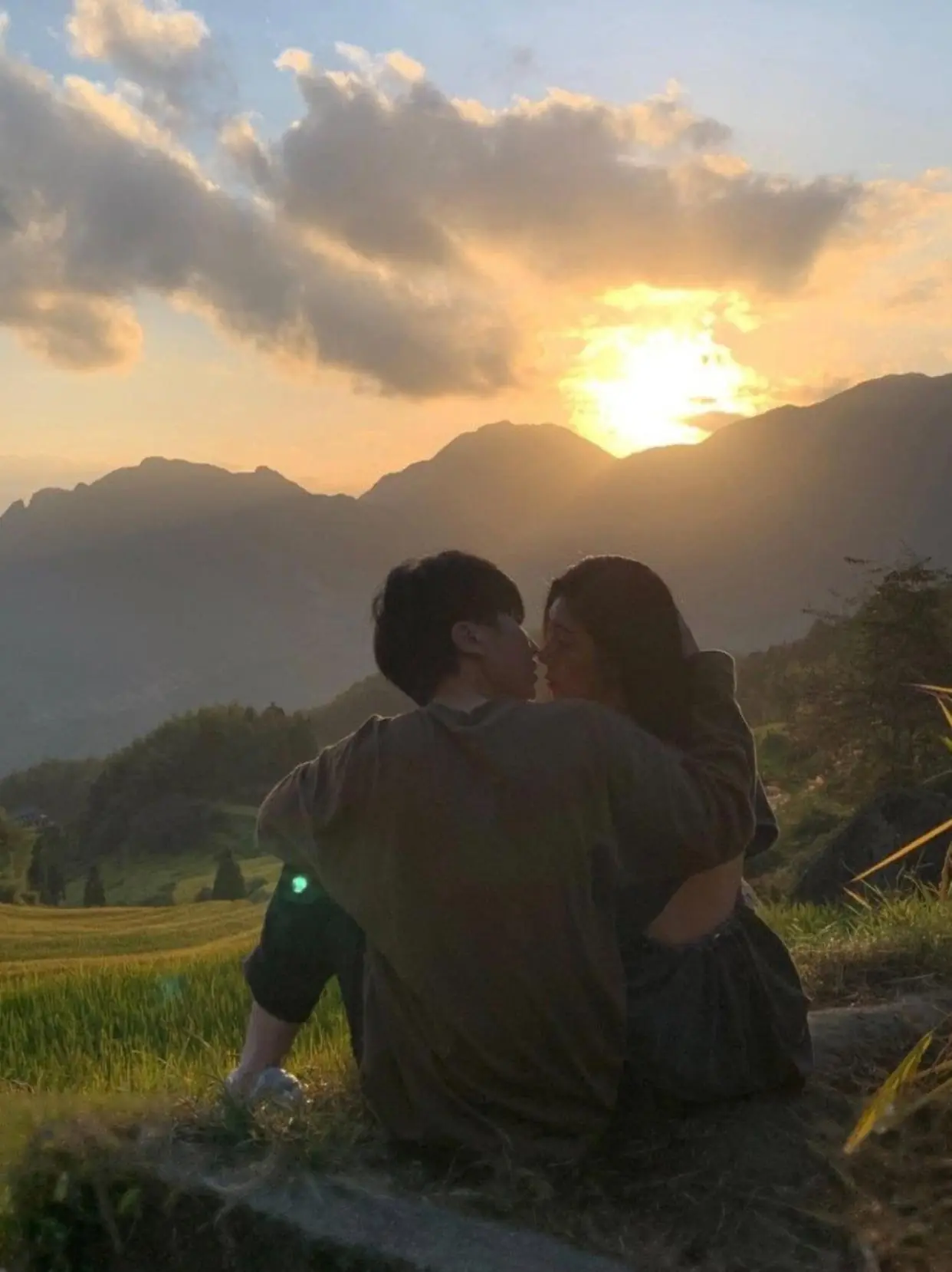 Bìa TRỊNH NHƯ YÊN