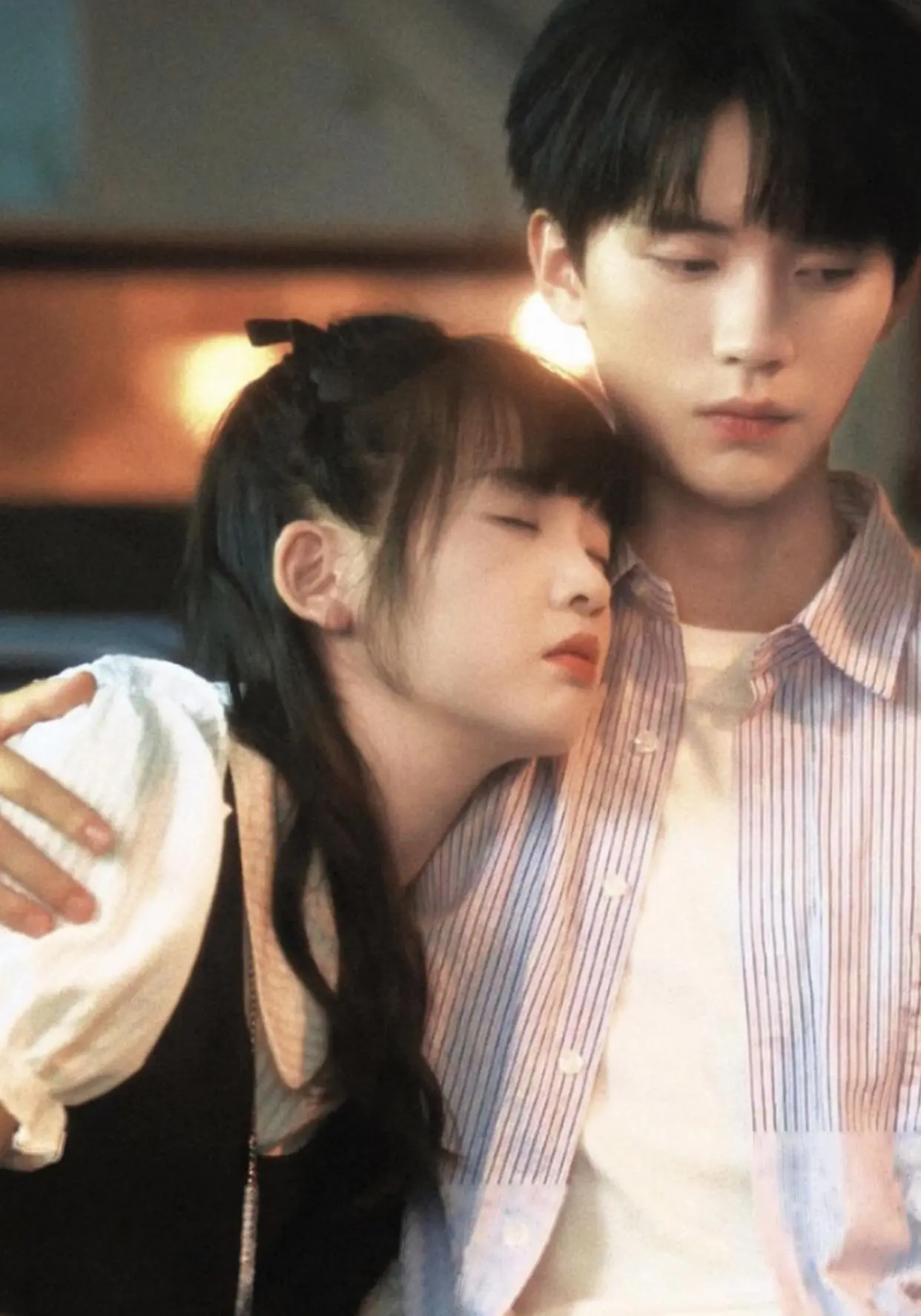 Bìa CHÌM SÂU TRONG TÌNH CẢM